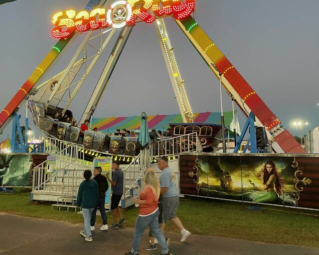Sea O Ray Ride Robeson County Agricultural Fair gets underway with ‘a good crowd’ PLUS ...